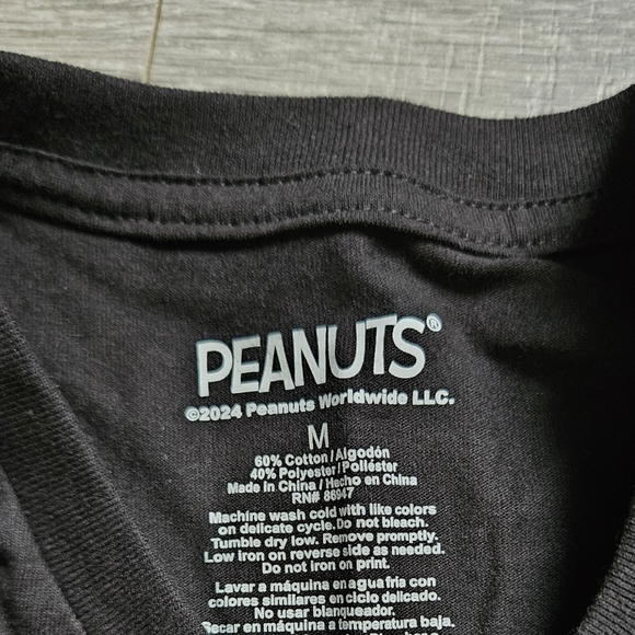 Snoopy Peanuts Dog Christmas 2 Sided Tee Shirt Top Medium - Picture 5 of 5